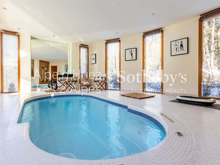 Chalet La Salle les Alpes - 4 chambres - 388m²