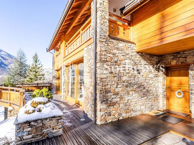 Chalet La Salle les Alpes - 4 chambres - 388m²