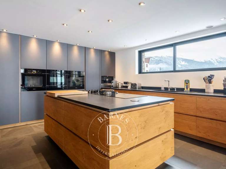 Chalet La Salle les Alpes - 8 chambres - 430m²