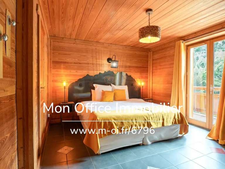 Chalet La Salle les Alpes - 5 bedrooms - 357m²