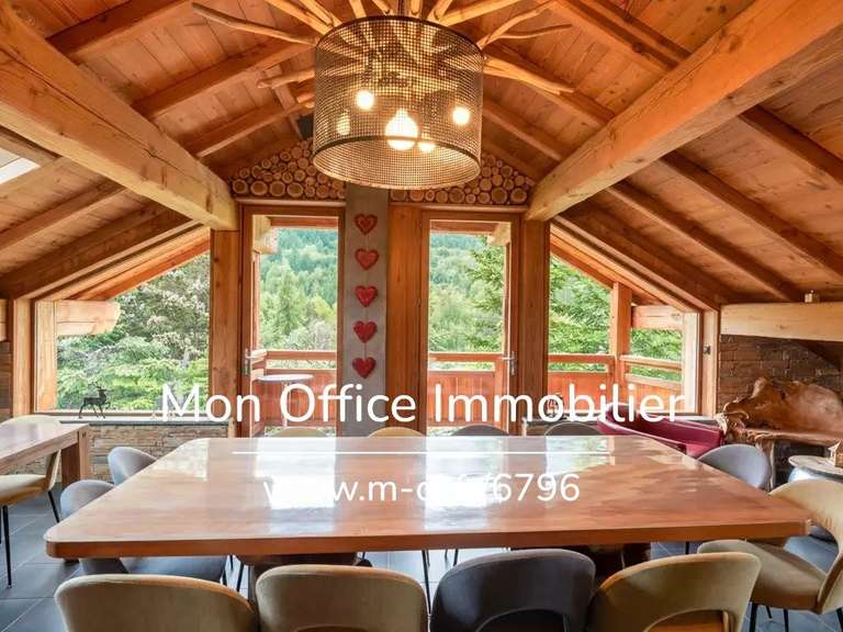 Chalet La Salle les Alpes - 5 bedrooms - 357m²