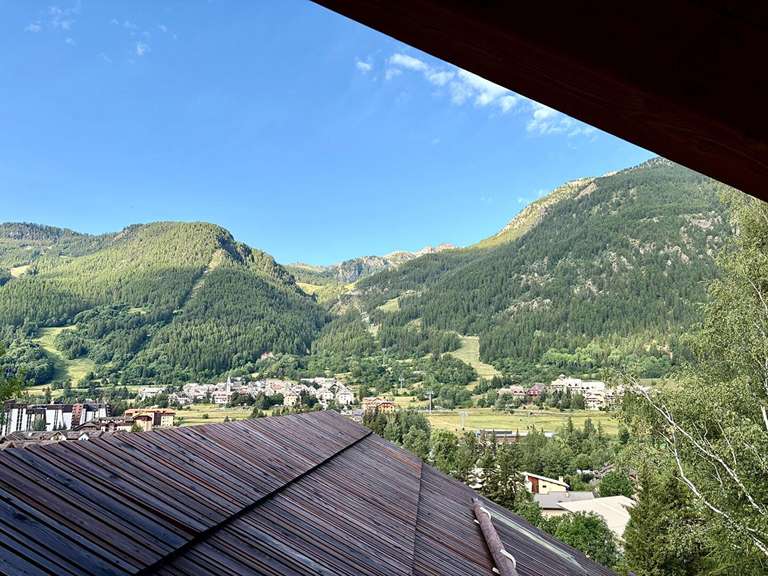 Chalet La Salle les Alpes - 5 chambres - 280m²