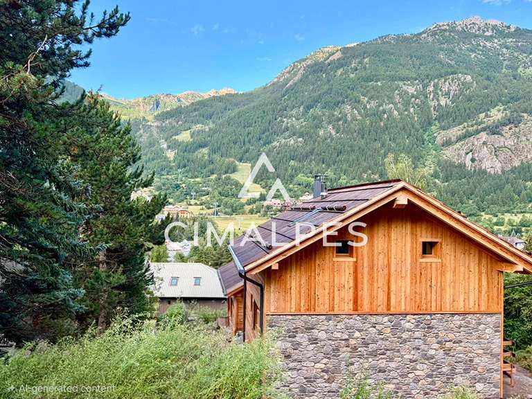 Chalet La Salle les Alpes - 5 chambres - 280m²