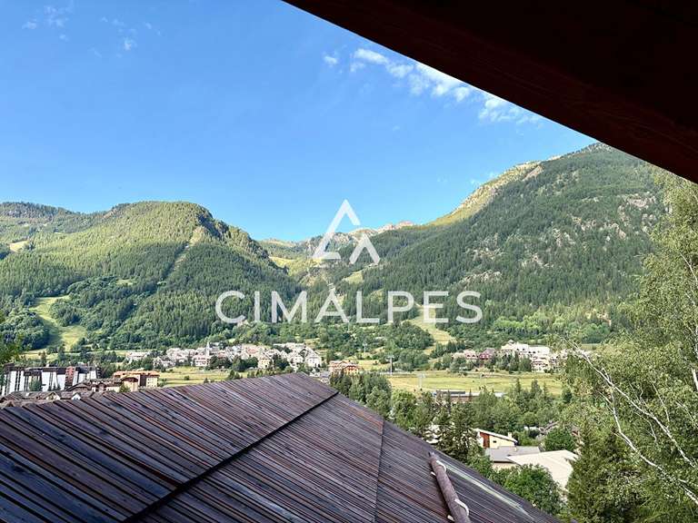 Chalet La Salle les Alpes - 5 chambres - 280m²