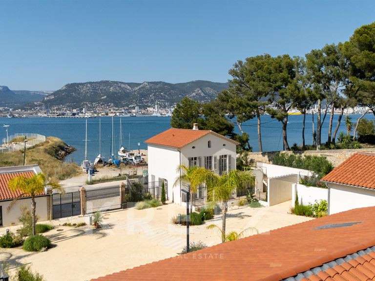 Appartement La Seyne-sur-Mer - 205m²