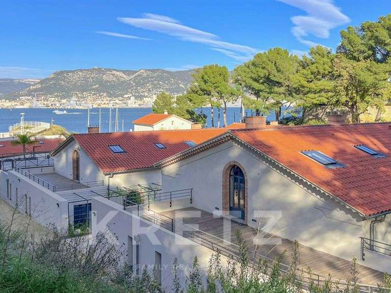 Appartement La Seyne-sur-Mer - 2 chambres - 113m²