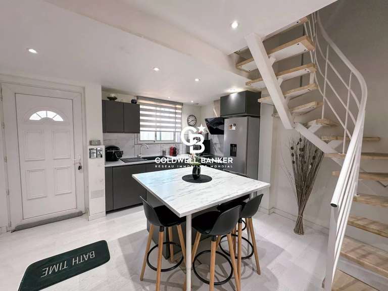 Maison La Seyne-sur-Mer - 3 chambres - 130m²
