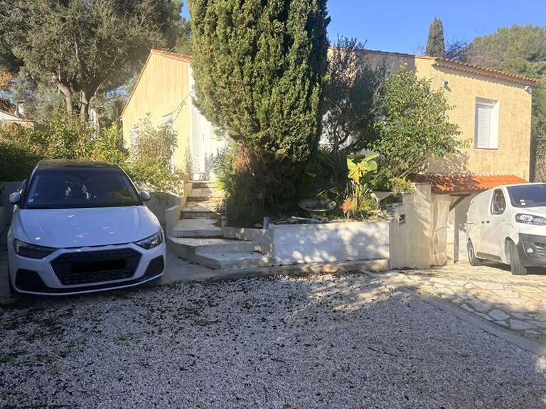 Maison La Seyne-sur-Mer - 3 chambres - 120m²