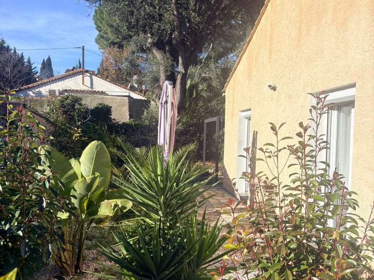 Maison La Seyne-sur-Mer - 3 chambres - 120m²