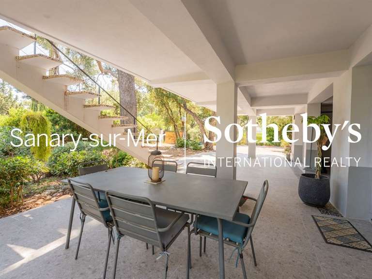 Maison La Seyne-sur-Mer - 4 chambres - 215m²