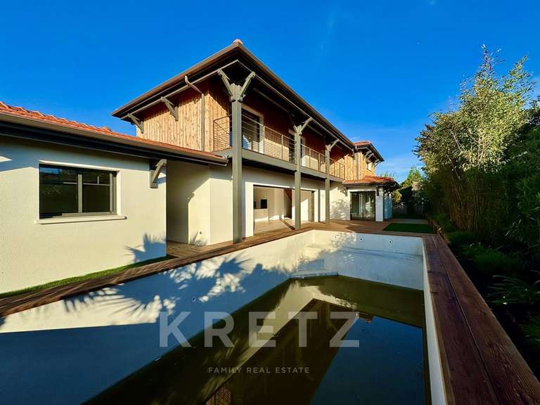 Maison La Teste-de-Buch - 4 chambres - 185m²