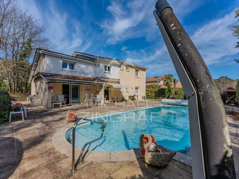 Maison La Teste-de-Buch - 5 chambres - 192m²