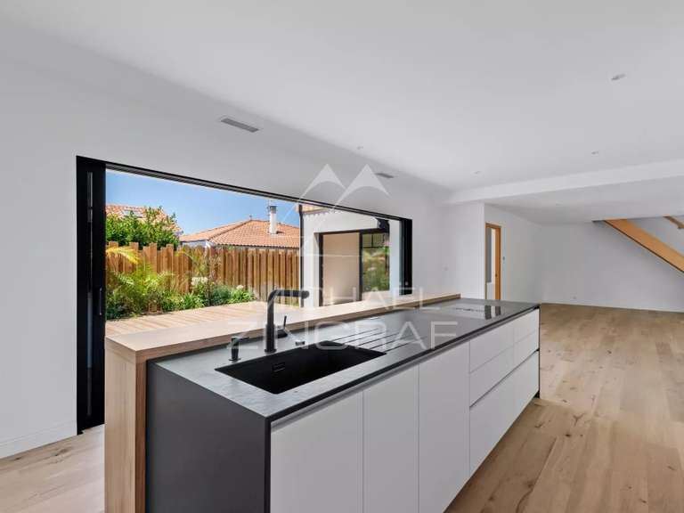 Maison La Teste-de-Buch - 4 chambres - 152m²
