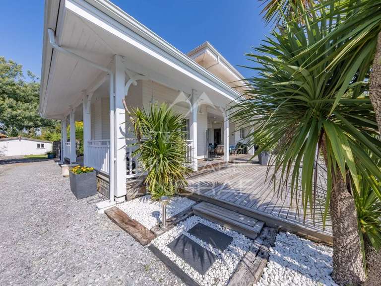 Maison La Teste-de-Buch - 3 chambres - 177m²