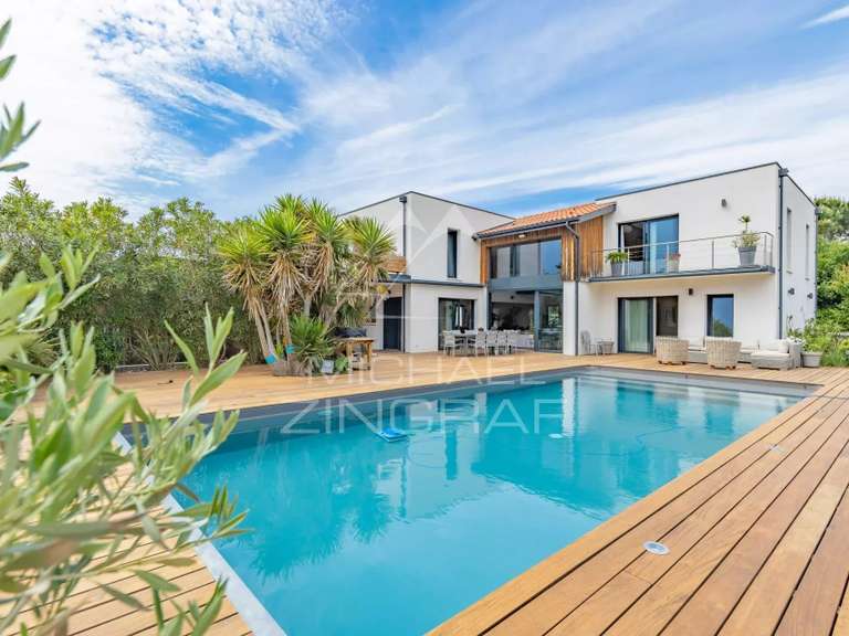 Maison La Teste-de-Buch - 4 chambres - 220m²