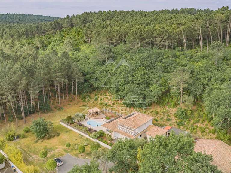 Maison La Teste-de-Buch - 4 chambres - 223m²
