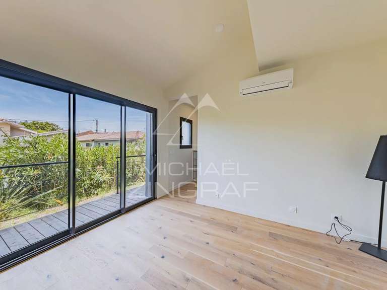 Maison La Teste-de-Buch - 4 chambres - 196m²