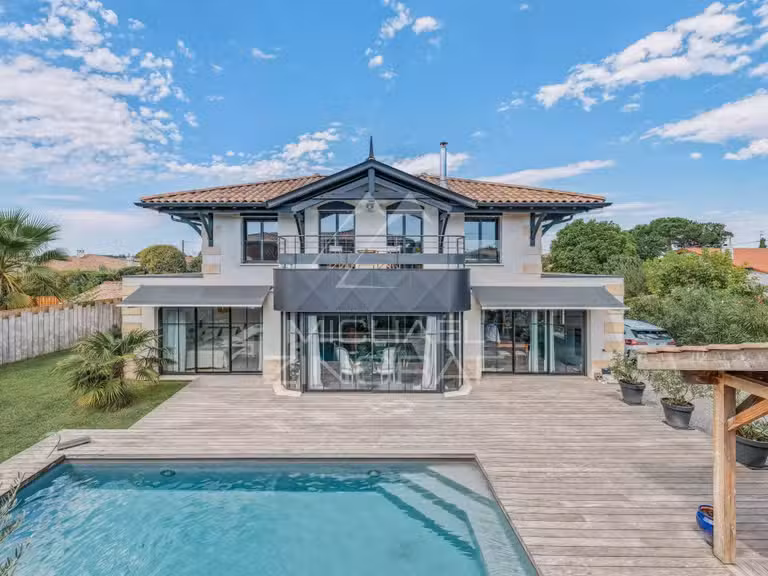 Maison La Teste-de-Buch - 4 chambres - 160m²