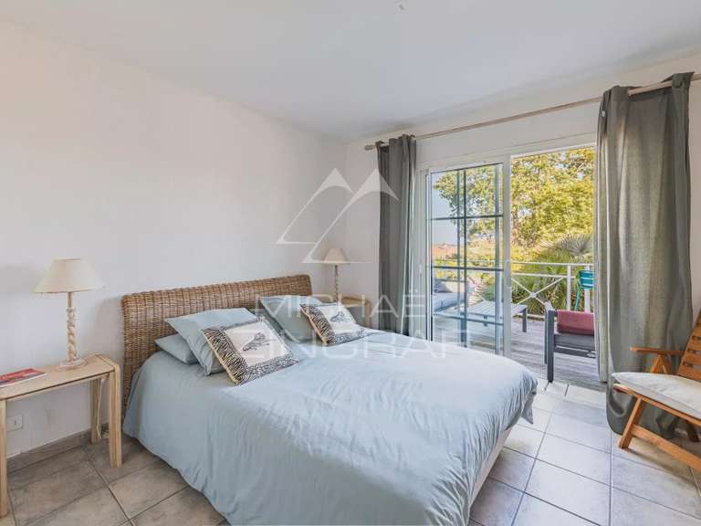 Villa La Teste-de-Buch - 5 chambres - 268m²