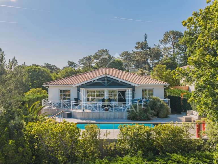 Villa La Teste-de-Buch - 5 chambres - 268m²