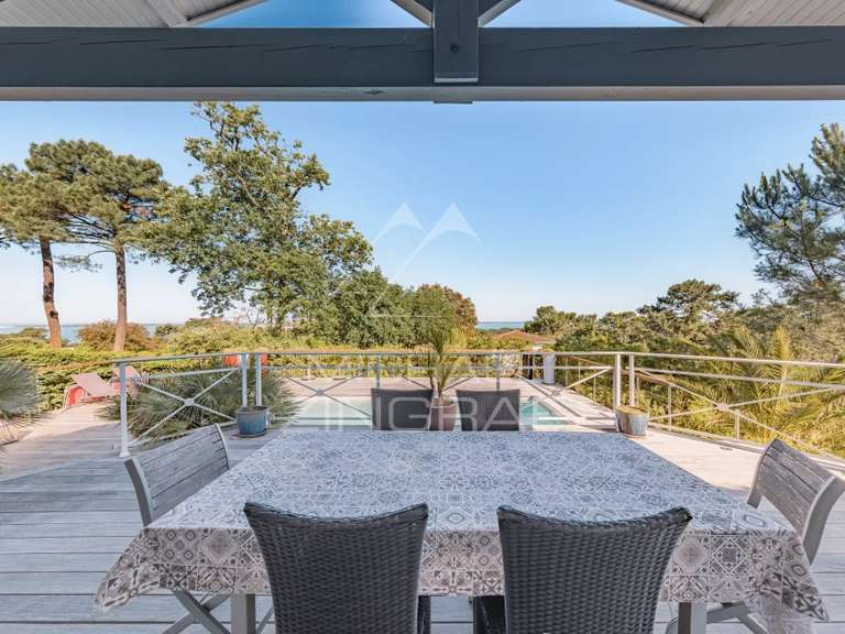 Villa La Teste-de-Buch - 5 chambres - 268m²