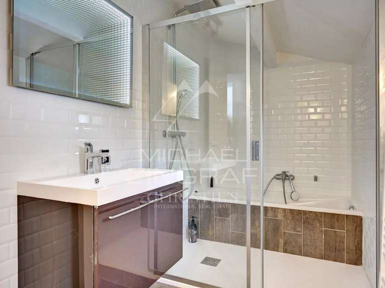 Maison La Tour-d'Aigues - 5 chambres - 222m²
