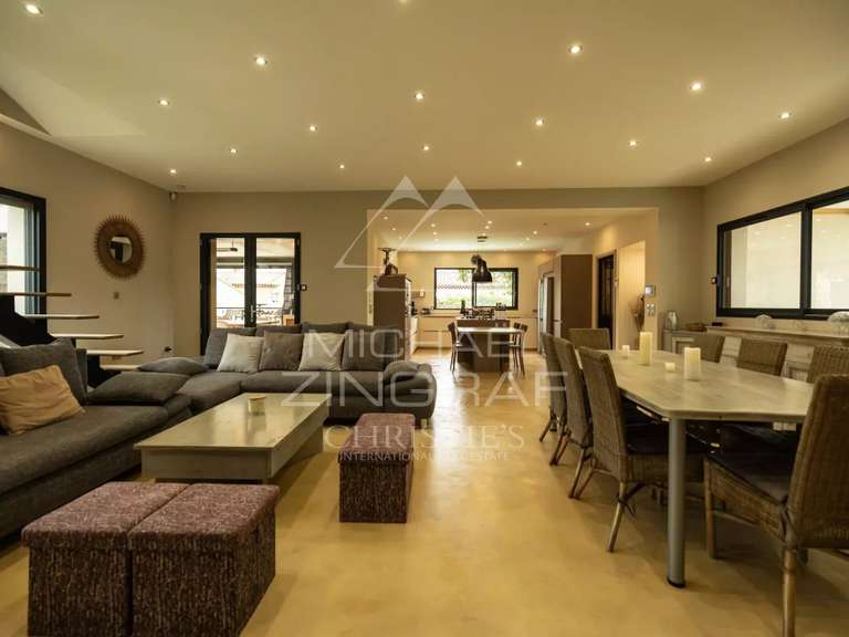 Maison La Tour-d'Aigues - 4 chambres - 320m²