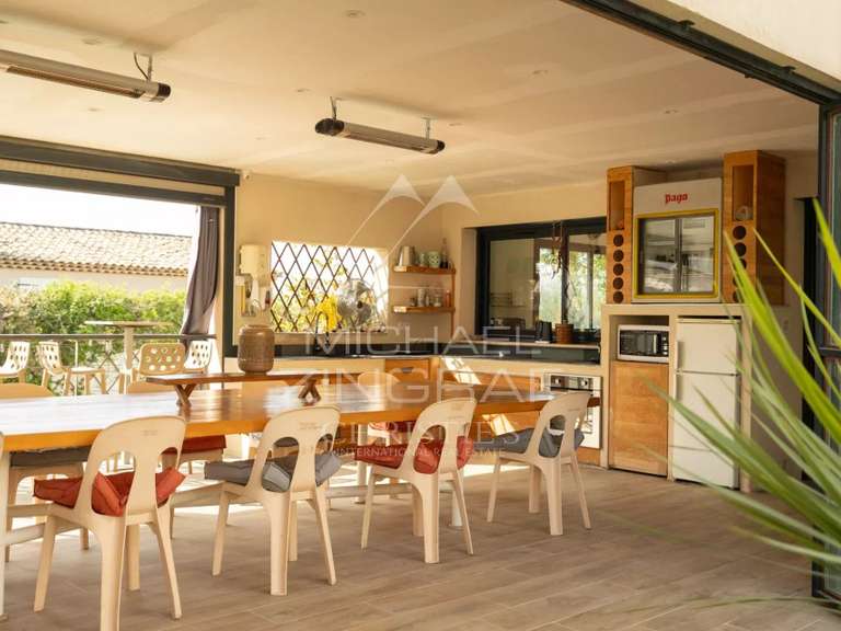 Maison La Tour-d'Aigues - 4 chambres - 320m²