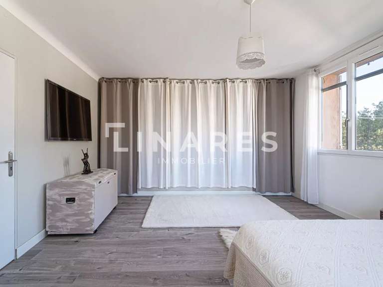 Maison La Tour-d'Aigues - 5 chambres - 165m²