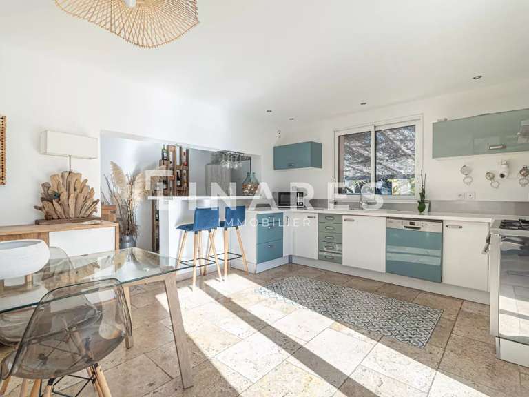 Maison La Tour-d'Aigues - 5 chambres - 165m²