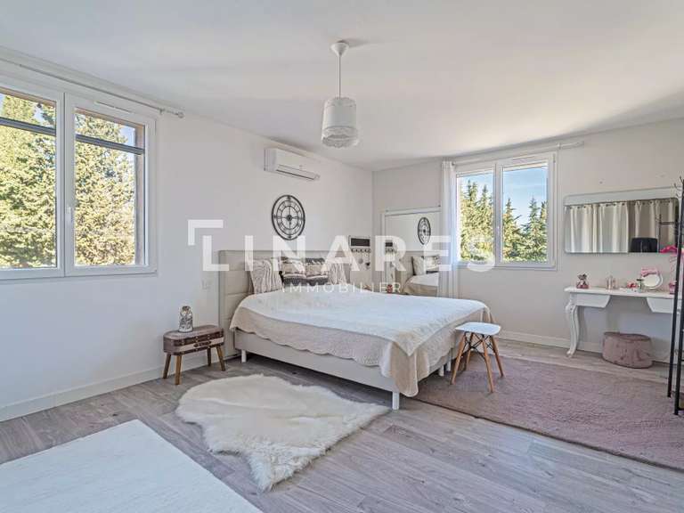 Maison La Tour-d'Aigues - 5 chambres - 165m²