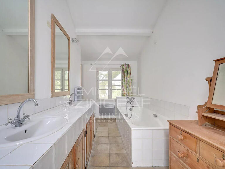 Maison La Tour-d'Aigues - 5 chambres - 229m²