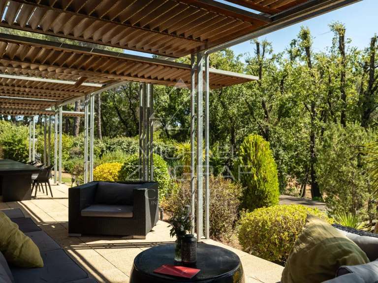 Maison La Tour-d'Aigues - 6 chambres - 282m²