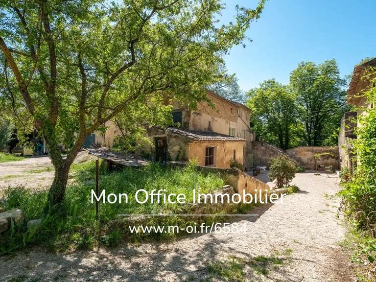 Maison La Tour-d'Aigues - 4 chambres - 850m²