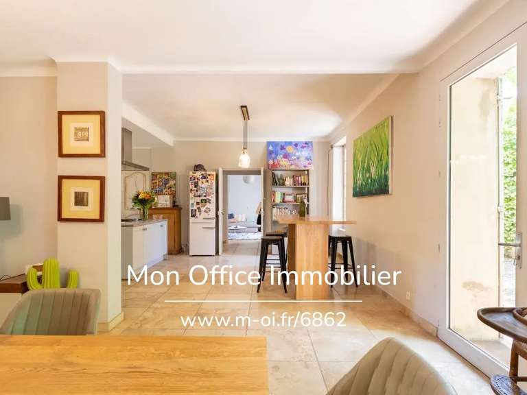 Maison La Tour-d'Aigues - 6 chambres - 350m²