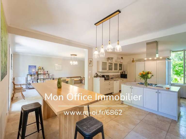 Maison La Tour-d'Aigues - 6 chambres - 350m²