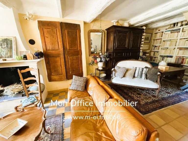 Maison La Tour-d'Aigues - 8 chambres - 390m²