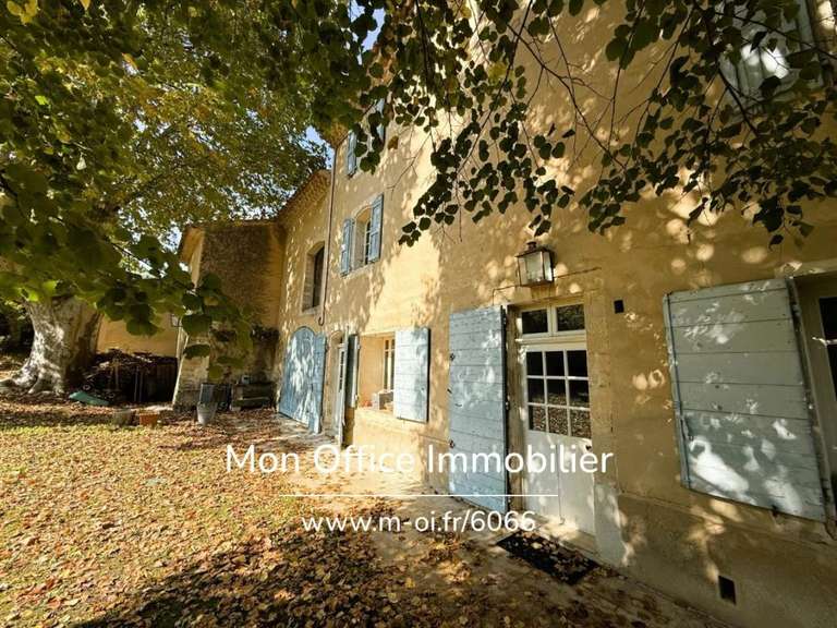Propriété La Tour-d'Aigues - 8 chambres - 390m²