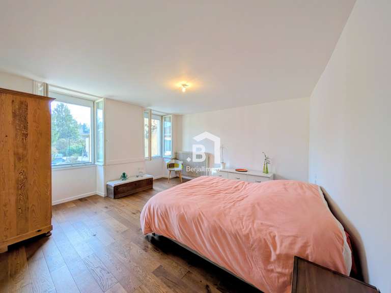 Maison La Tour-du-Pin - 5 chambres - 235m²