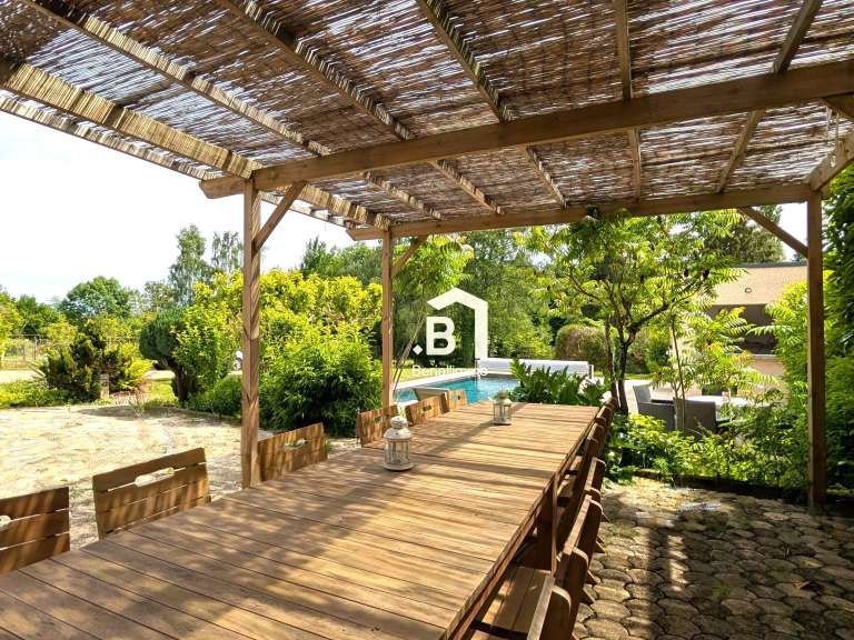 House La Tour-du-Pin - 5 bedrooms - 235m²