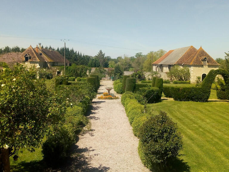 Maison La Trimouille - 6 chambres - 325m²