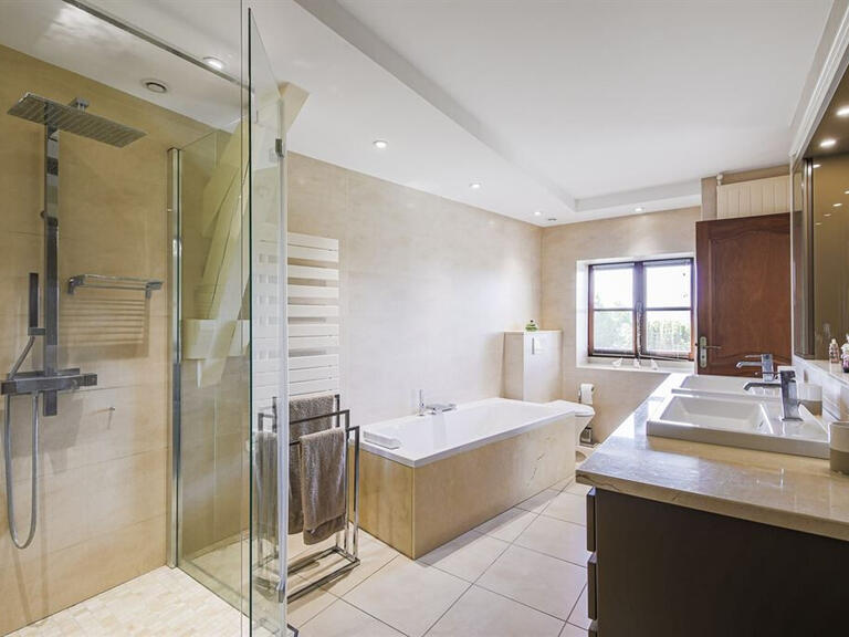 Maison La Verpillière - 5 chambres - 415m²
