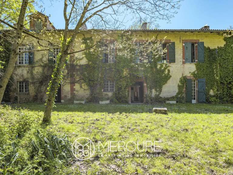 House Labège - 9 bedrooms - 438m²