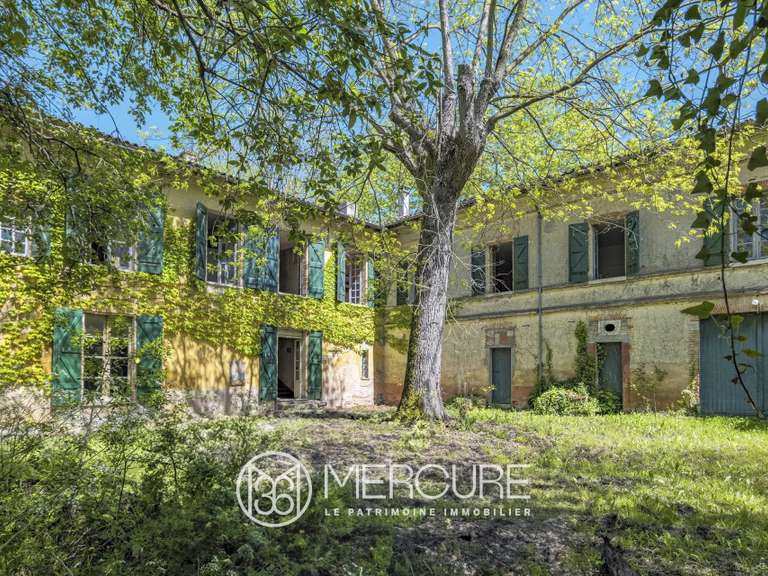 House Labège - 9 bedrooms - 438m²
