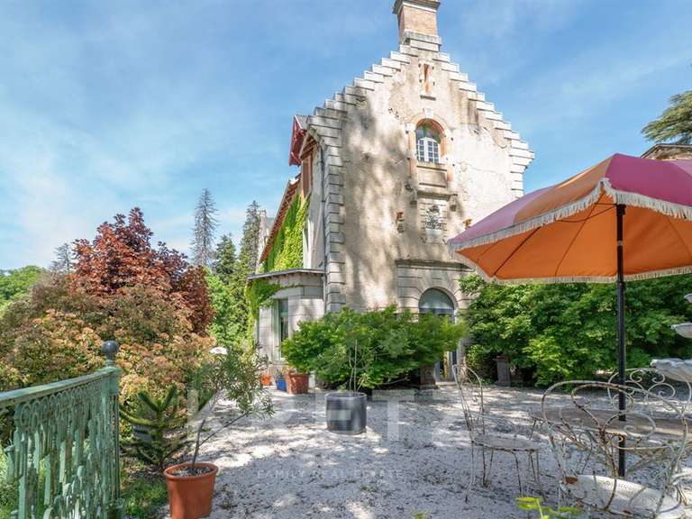 Château Lacaze - 9 chambres - 824m²