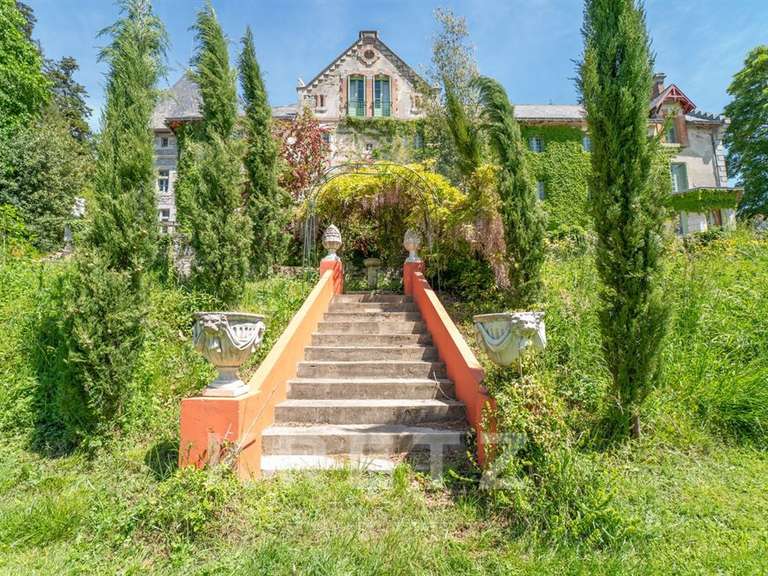 Château Lacaze - 9 chambres - 824m²