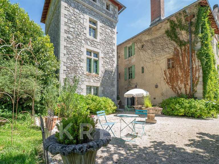 Château Lacaze - 9 chambres - 824m²