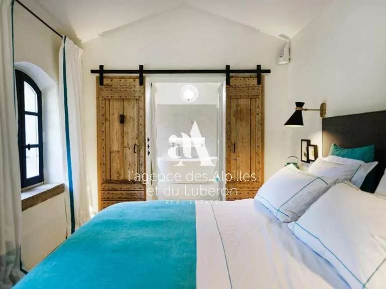 Maison Lacoste - 5 chambres - 10700m²