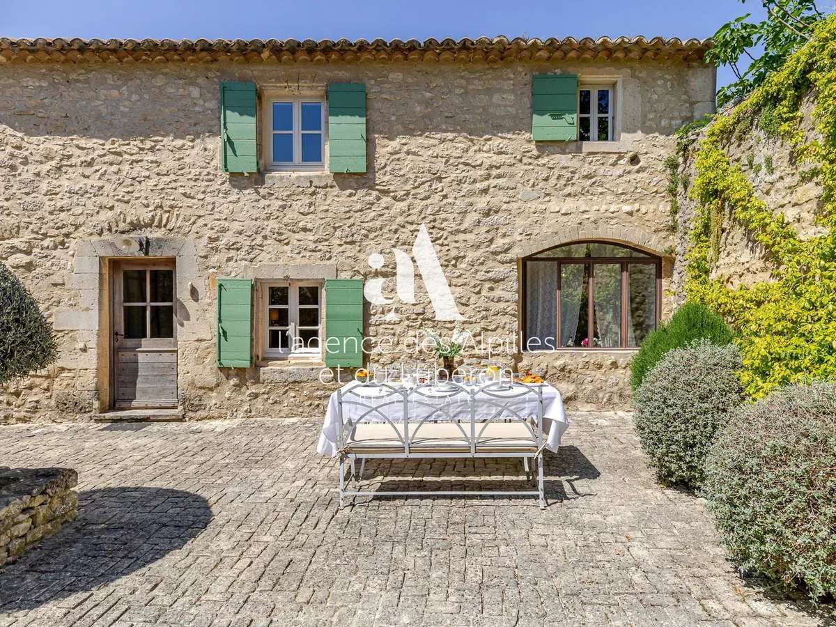 Maison Lacoste