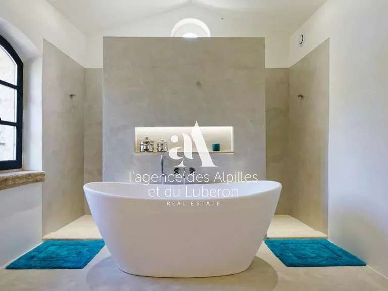 Maison Lacoste - 5 chambres - 10700m²